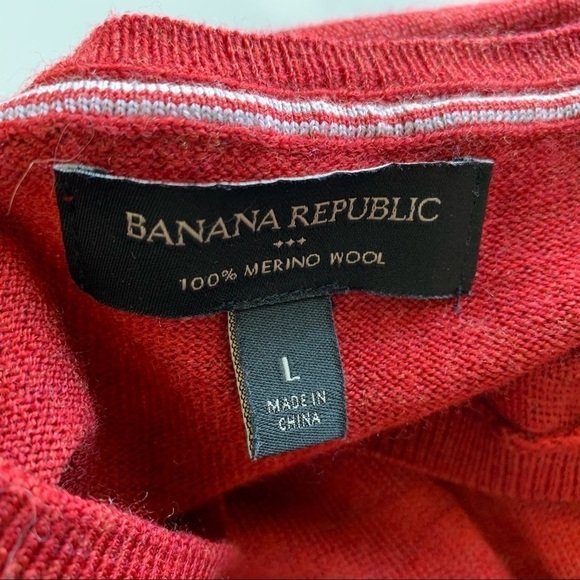 BANANA REPUBLIC Women 100% Merino Wool Thin knit Sweater RED V- Neck L - Picture 7 of 8